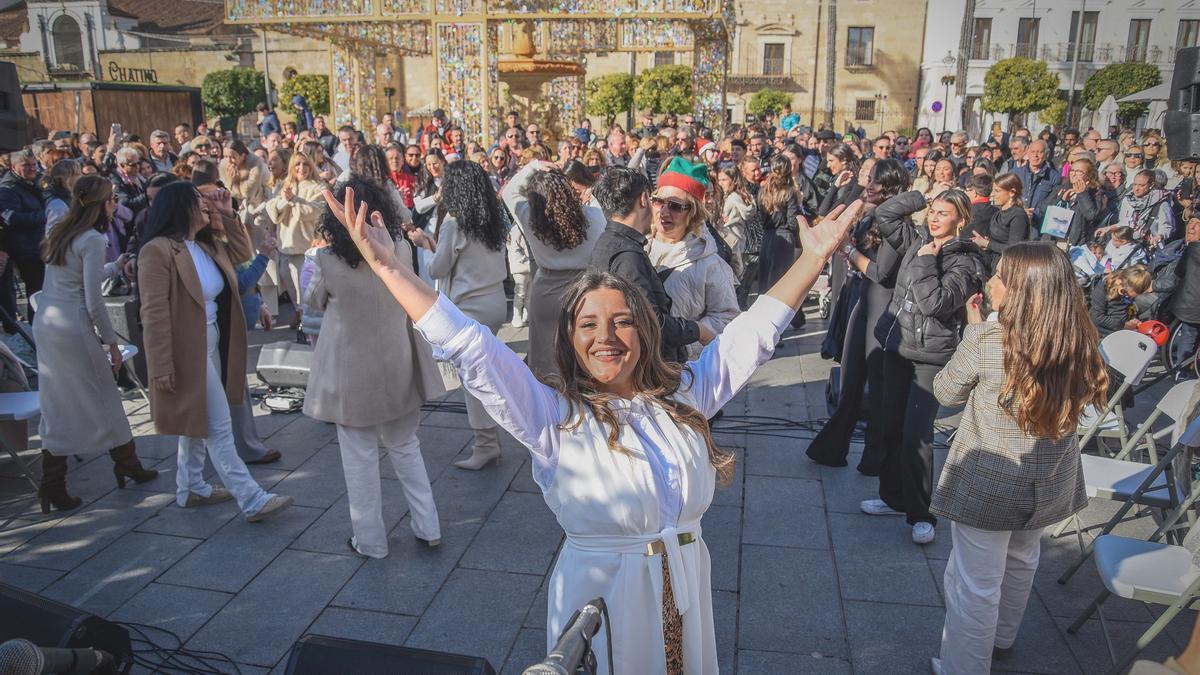 La capital extremeña vive un sábado lleno de magia, arte y tradición.
