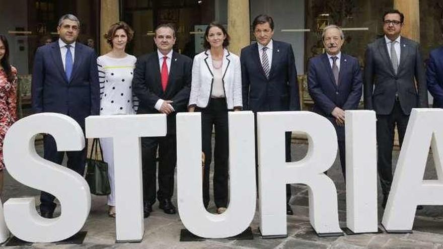 La ministra de Industria anuncia la creación de una red de destinos inteligentes