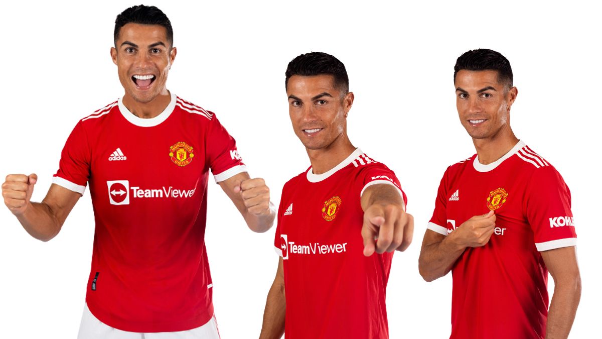 Cristiano Ronaldo posa con la camiseta del Manchester United.