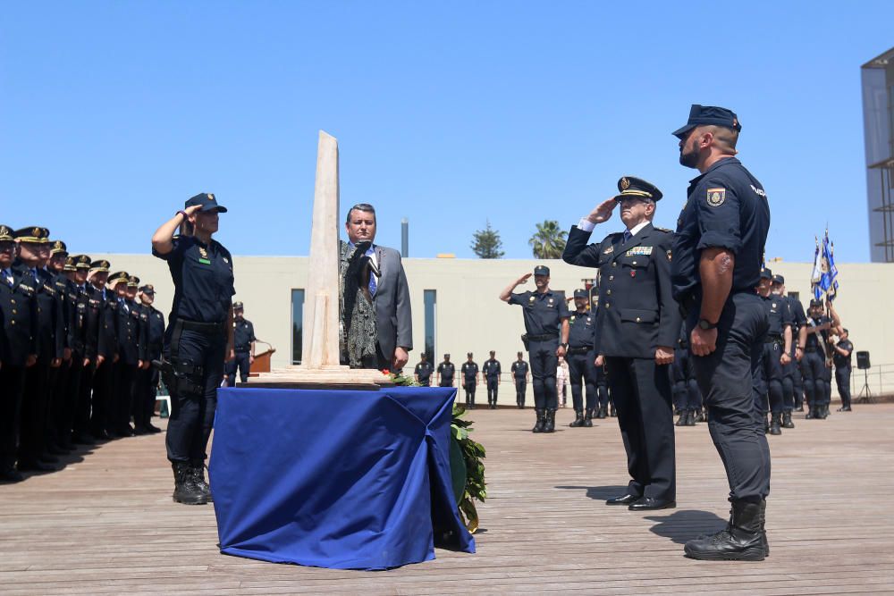 MLG 26/05/2016.-El delegado del Gobierno en Andalucía, Antonio Sanz, el vicepresidente de Diputación Francisco Salado, el comisario general de Seguridad Ciudadana, Florentino Villabona, el jefe superior de Policia de Andalucia Oriental, Jose Luis Cerviño y el responsable de la jefatura de las Unidades de Intervención Policia, Jose Miguel Ruiz, asisten al homenaje a la V Unidad de Intervención Policial.-ALEX ZEA.