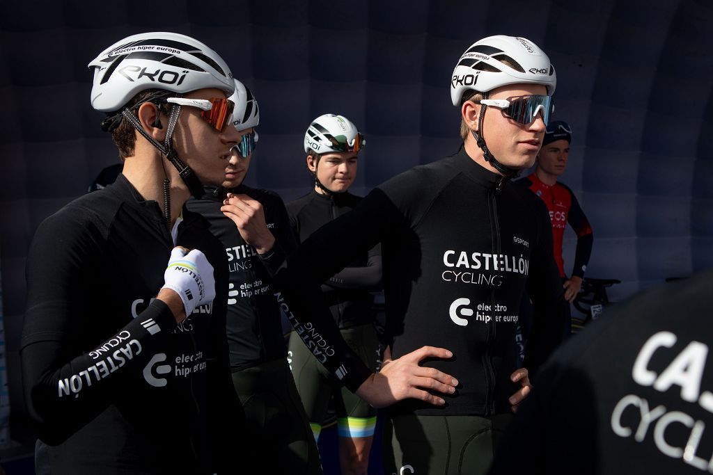 Salida de la Vuelta Ciclista a la Región de Murcia en San Javier