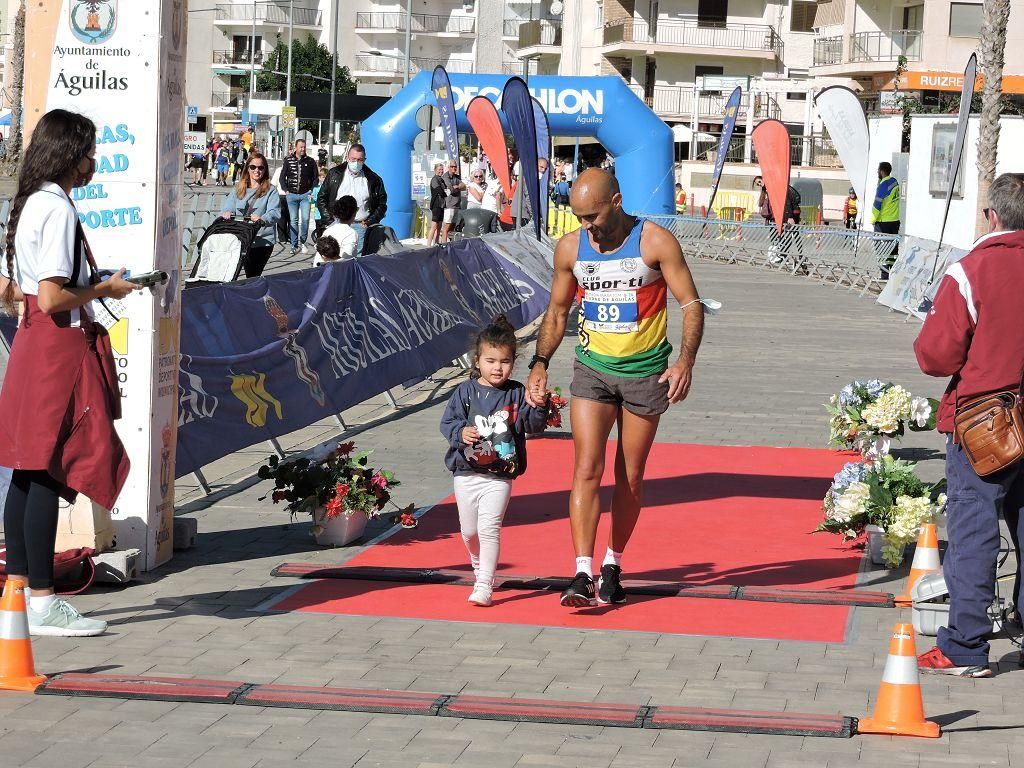 Estos todas las imágenes de la Media Maratón de Águilas