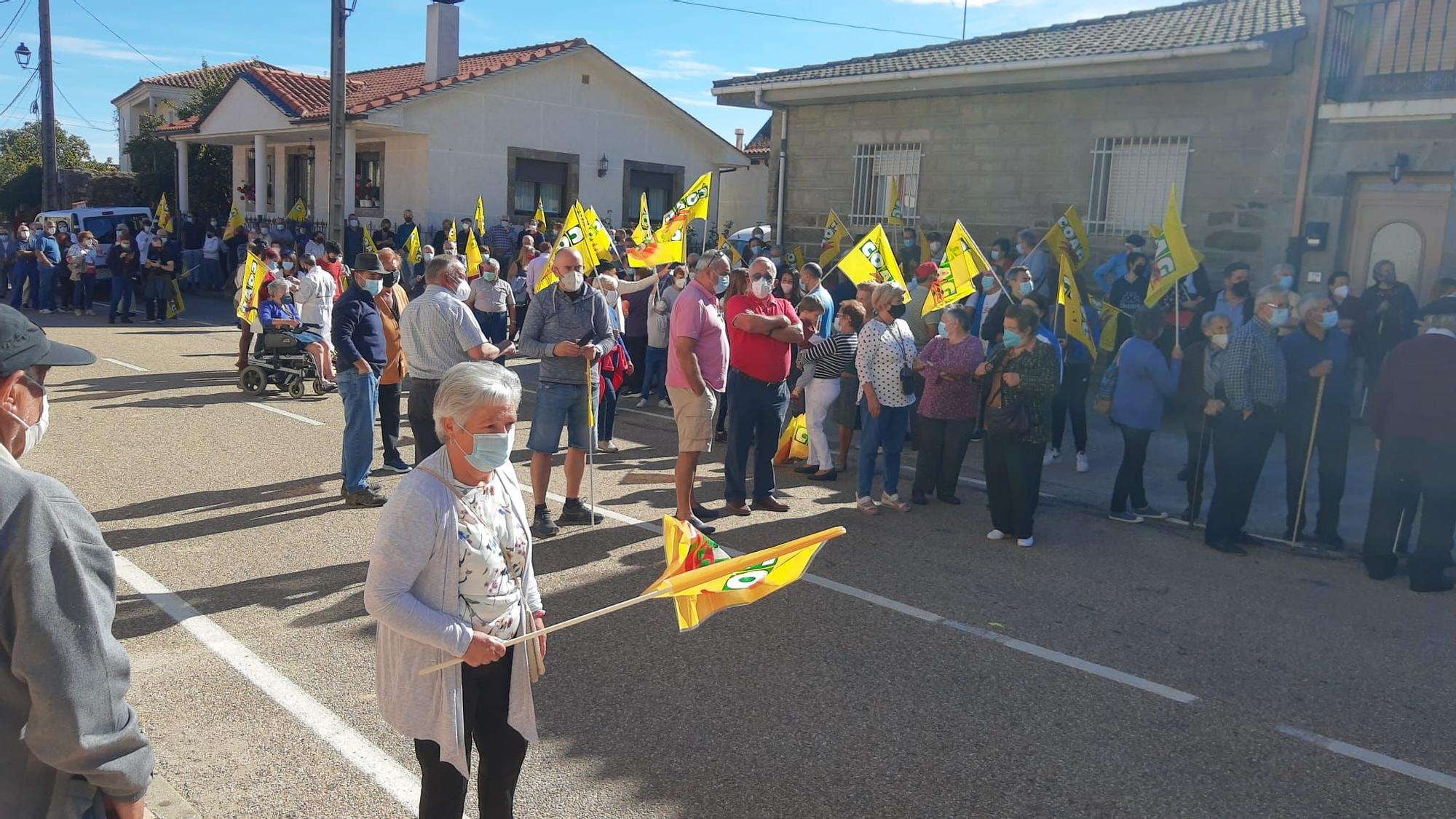 GALERÍA | Manifestación por la sanidad rural en Villardeciervos