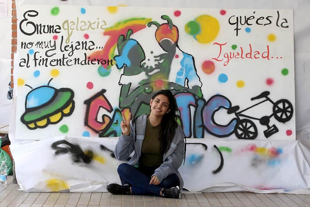 El IES Trasierra entrega los premios de la octava edición del concurso de grafitis por la igualdad.