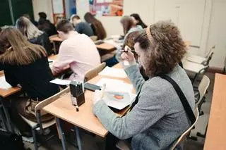 Los alumnos podrán sacarse el Bachillerato con un suspenso si su nota media es superior a 5