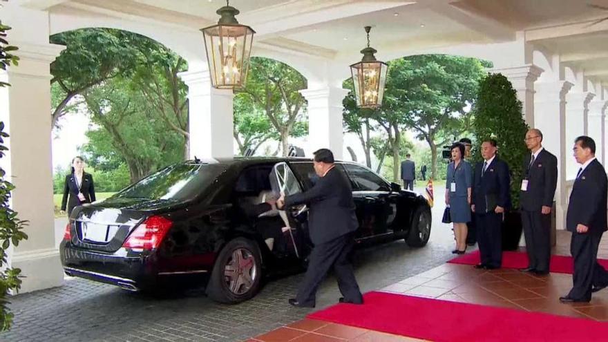 Donald Trump y Kim Jong-un, a su llegada al hotel de Singapur