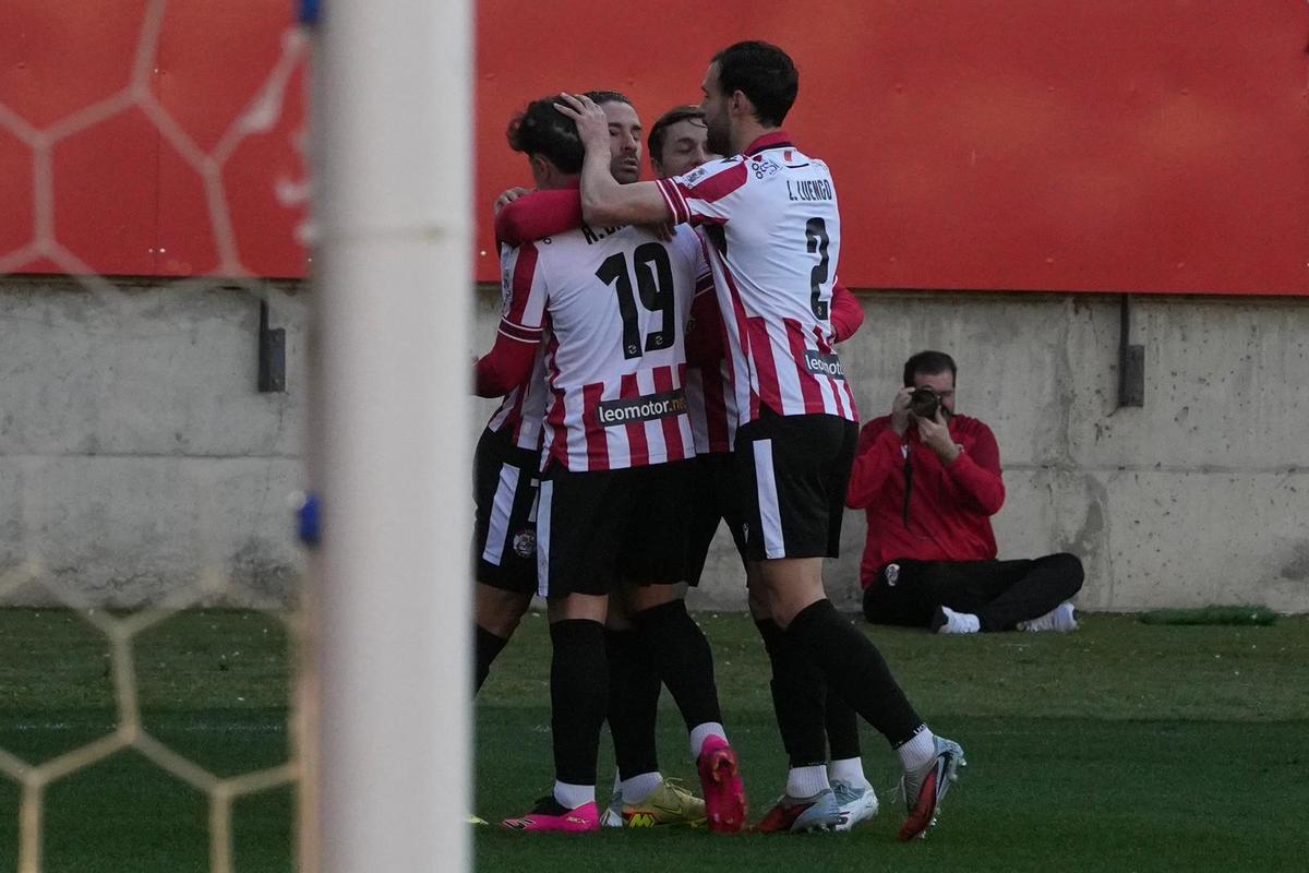 Las imágenes del partido entre el Zamora CF y el CD Guadalajara Las imágenes del partido entre el Zamora CF y el CD Guadalajara