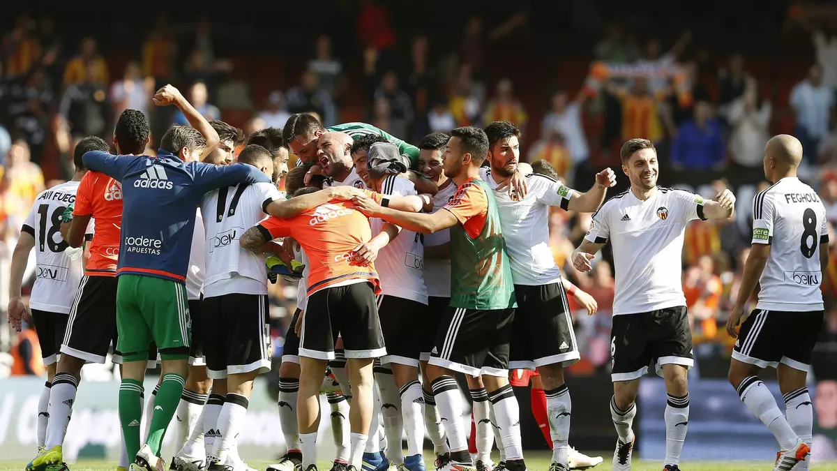 La historia que se repite: nueve años desde que el Valencia espantó los fantasmas del descenso ante el Sevilla