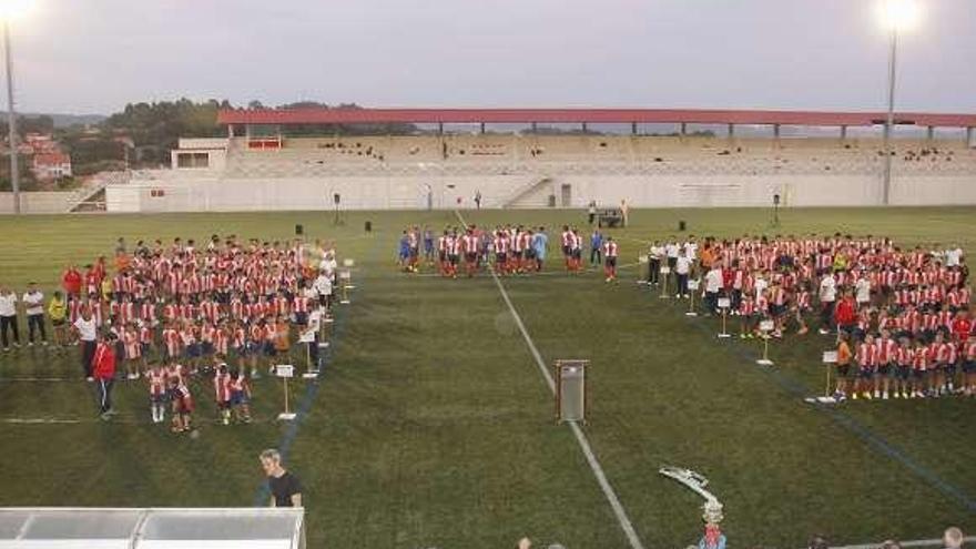 Equipos del Alondras el día de la presentación. // Santos Álvarez