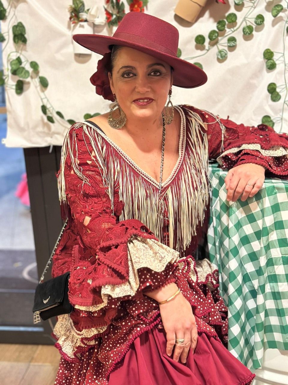 Asistentes a la fiesta de carnaval en el restaurante O 48 da Platería.