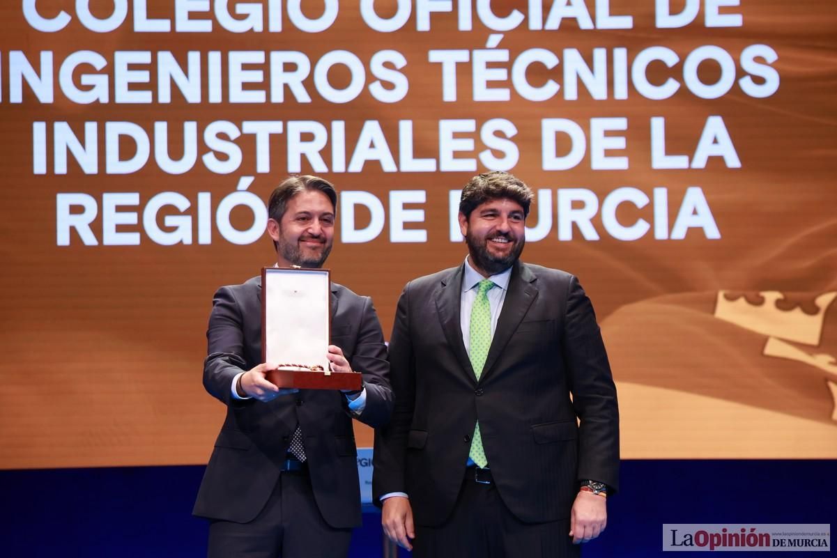 Así ha sido el acto institucional del Día de la Región de Murcia en el Teatro Romea