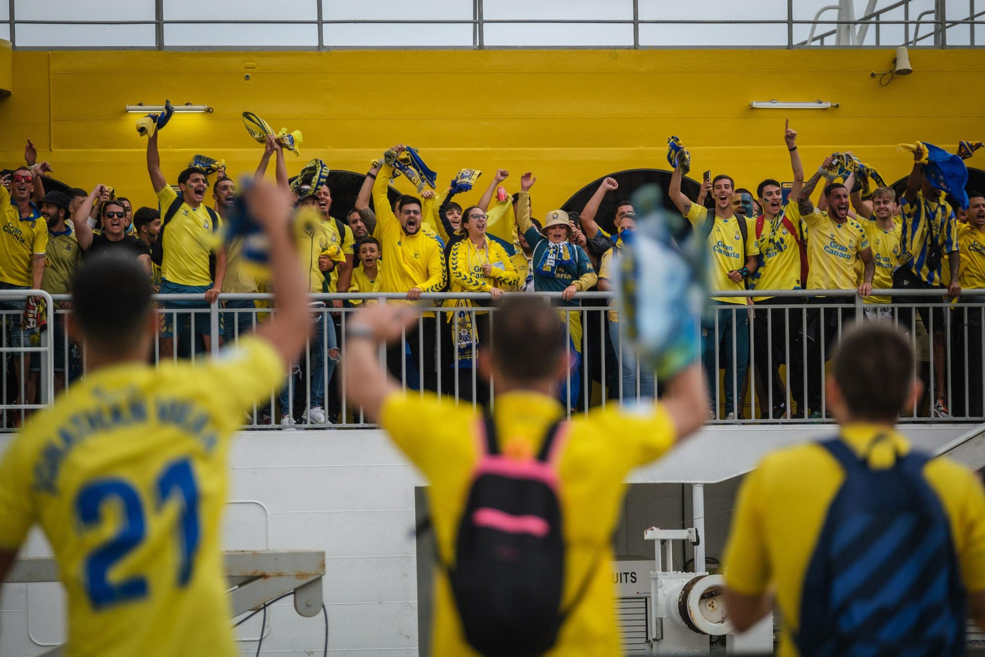 Ambiente previo del playoff entre CD Tenerife-UD Las Palmas