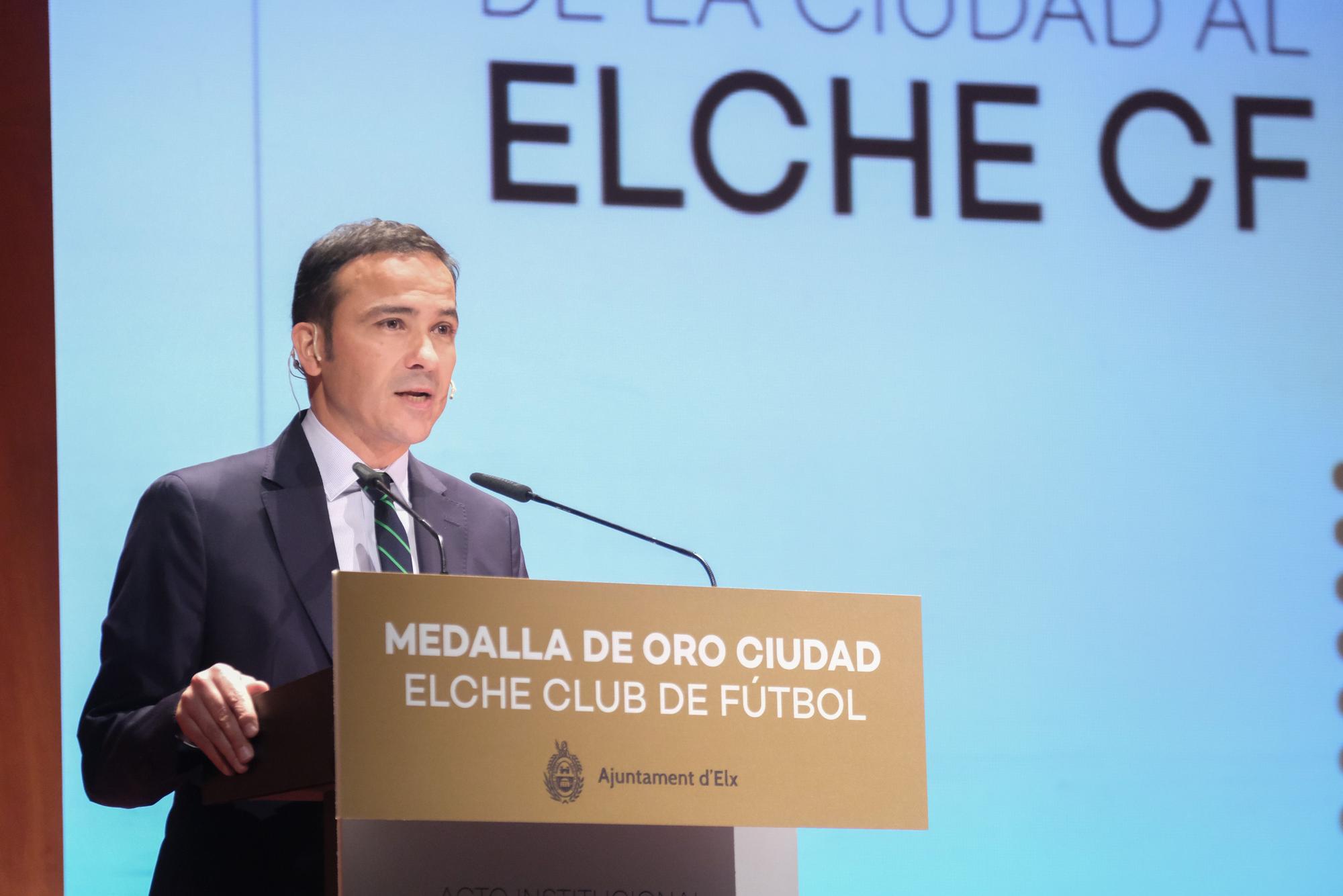 El Elche C.F recibe la Medalla de Oro de la Ciudad