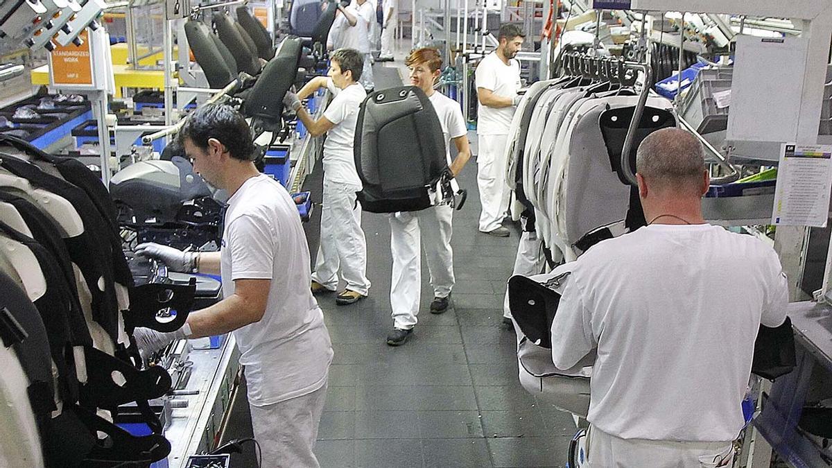 Trabajadores de Asientos de Galicia.