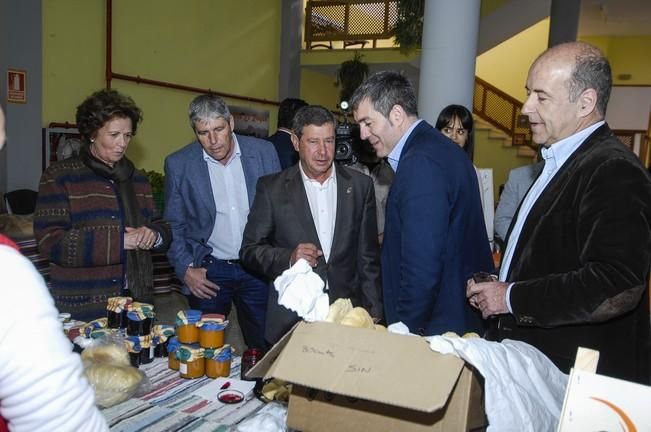 VISITA DE FERNANDO CLAVIJO A TEJEDA