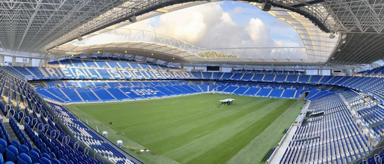 Foto del interior del estadio de la Real Sociedad, el pasado miércoles, al término de las tareas del resembrado de la nueva superifice de juego.  | | REALSOCIEDAD.EUS