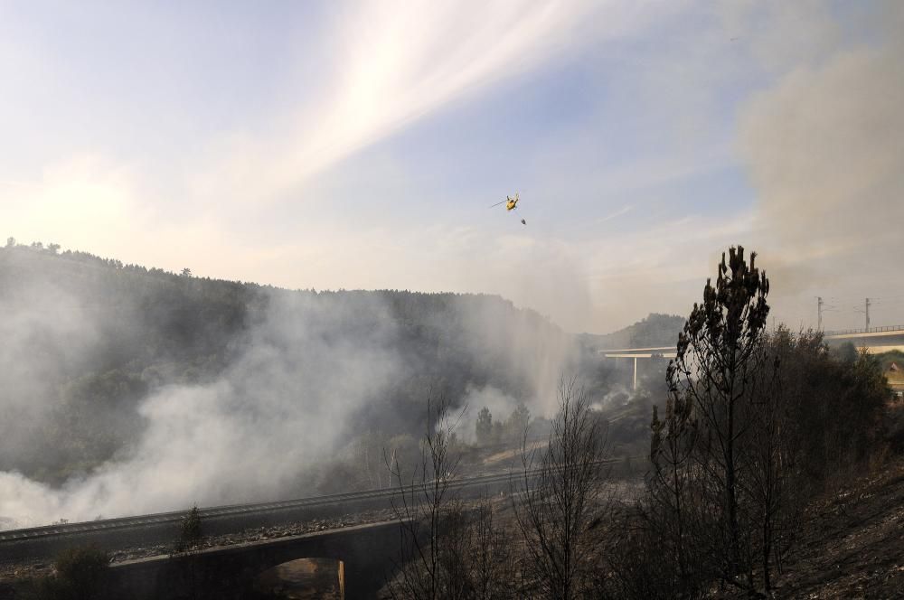 Incendio forestal en Lalín