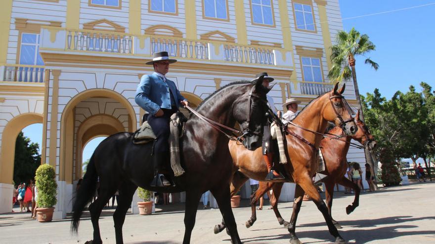 Caballistas, estampa típica del Cortijo de Torres.