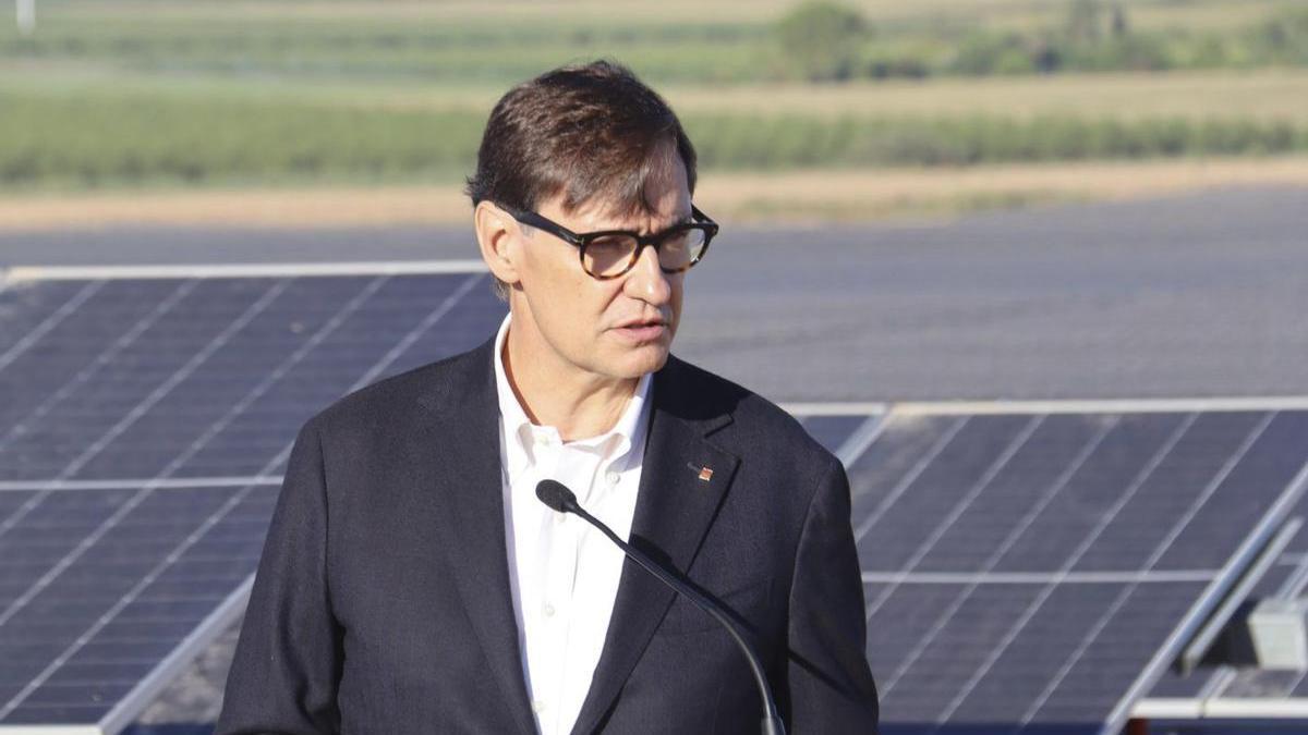 El president de la Generalitat, Salvador Illa, dissabte a Alcarràs. | ANNA BERGA / ACN