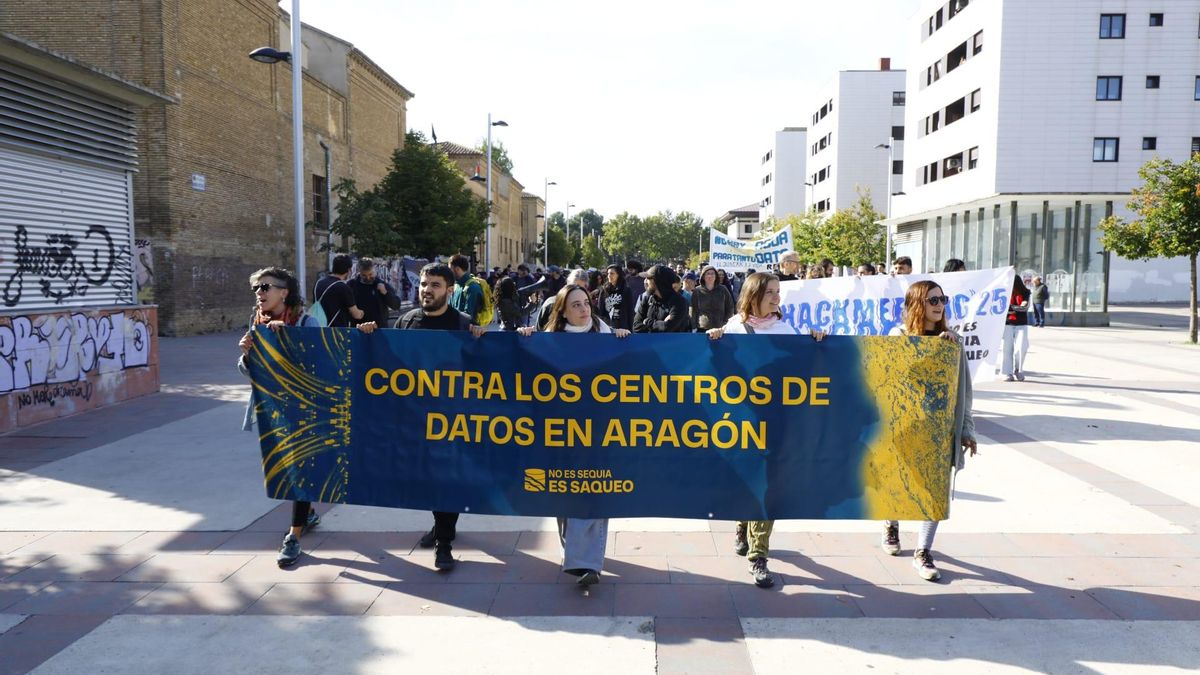 Zaragoza vive la primera manifestación contra los centros de datos a nivel nacional: "No es sequía, es saqueo"