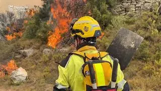 Centran los trabajos en Tírig tras mejorar el incendio en Serra d'en Galceran y dar por estabilizado el de Culla