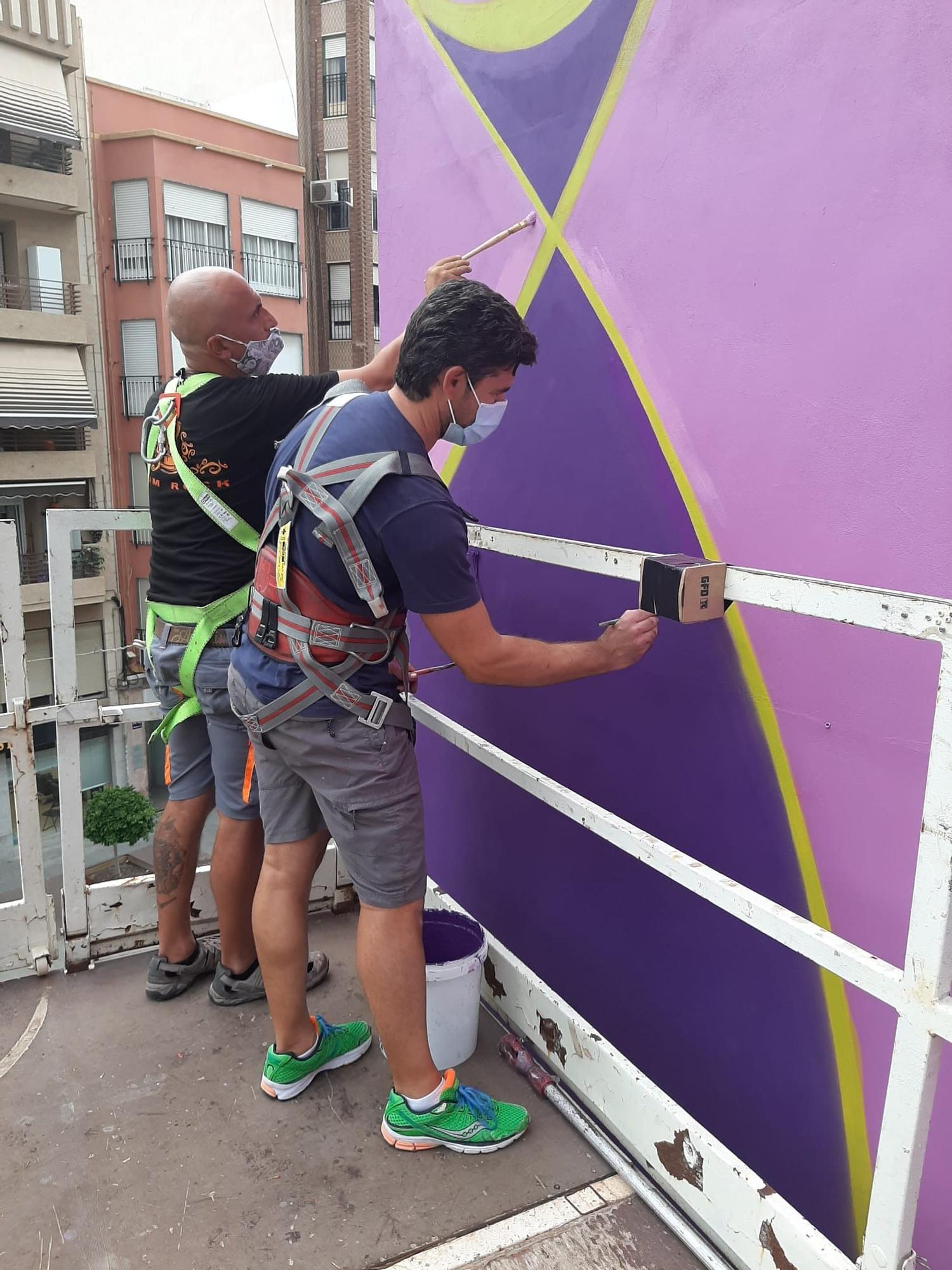 Proceso de creación del grafiti en la gasolinera Mora