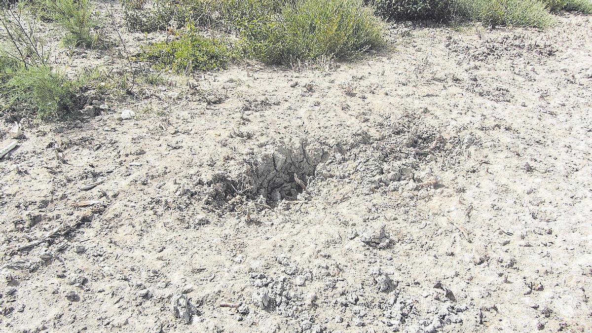 La sequía ha permitido llevar a cabo la intervención y descartar la existencia de restos arqueológicos en la laguna de Zóñar.