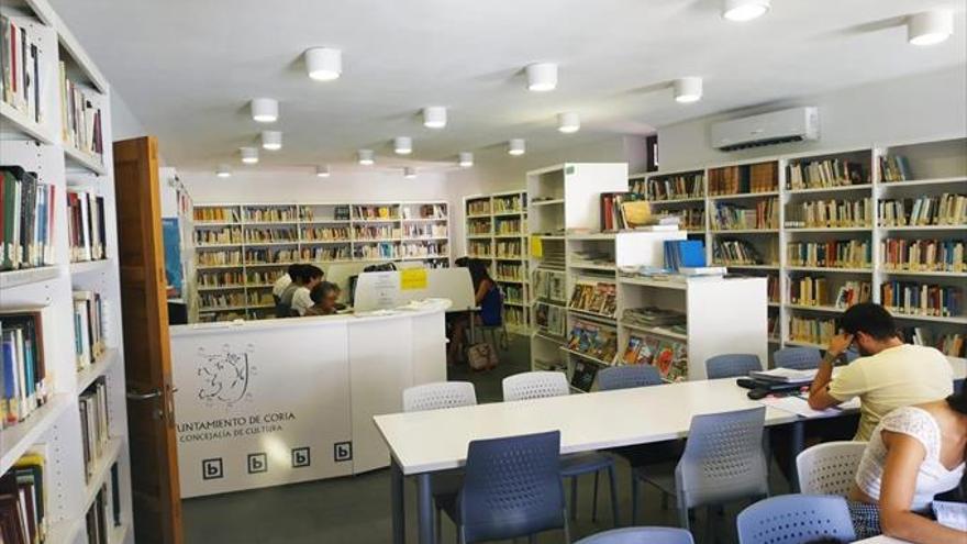 La biblioteca municipal ofrece más servicios a sus usuarios