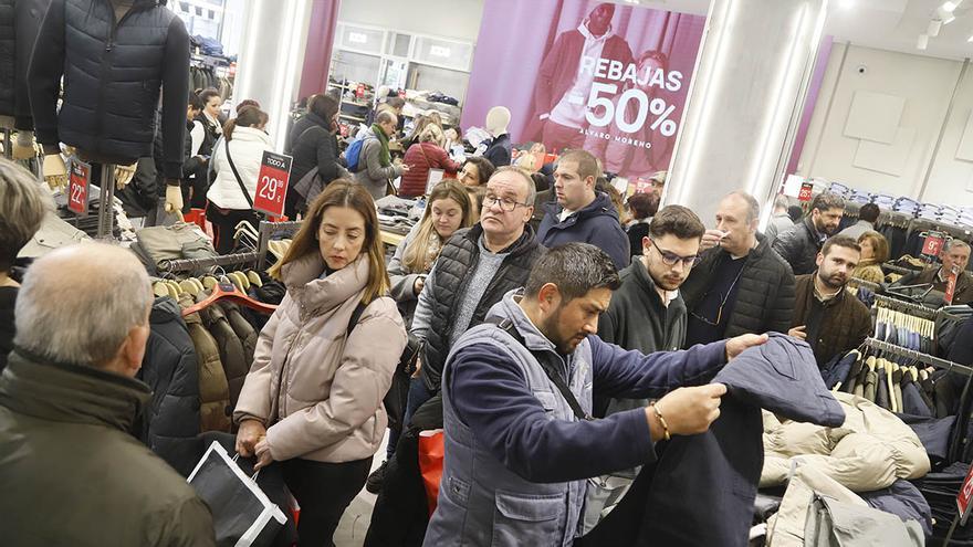 Primer día de rebajas en Córdoba