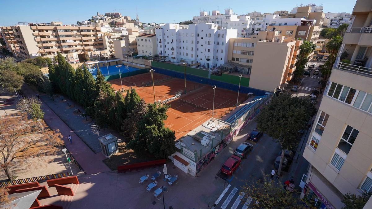 Imagen de las pistas deportivas ubicadas en el Parc de la Pau