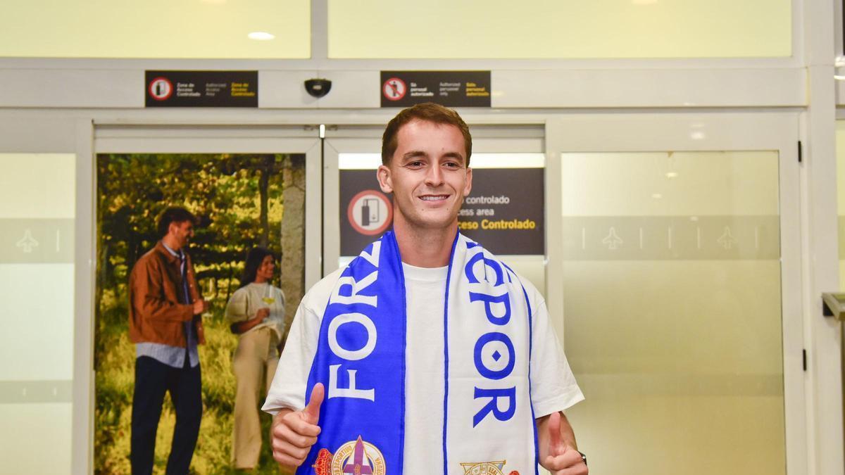 Las primeras palabras de Marc Casadó como nuevo jugador del Deportivo: "Me ha presentado un proyecto muy guapo y estoy ilusionado"