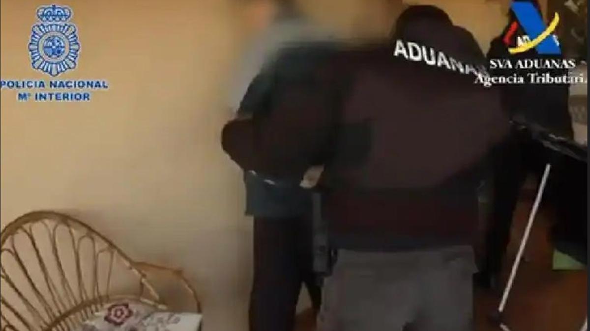 Un momento de la detención.