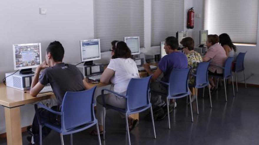 Un taller acerca el mundo del cómic a los más jóvenes en la Biblioteca Pública de Zamora