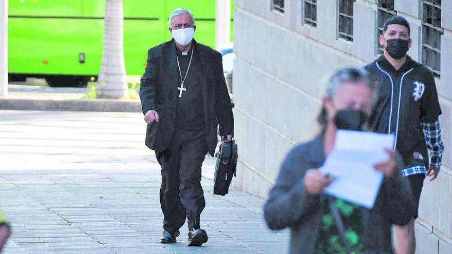 The bishop of Tenerife refers to his apologies in the statement in the Prosecutor's Office