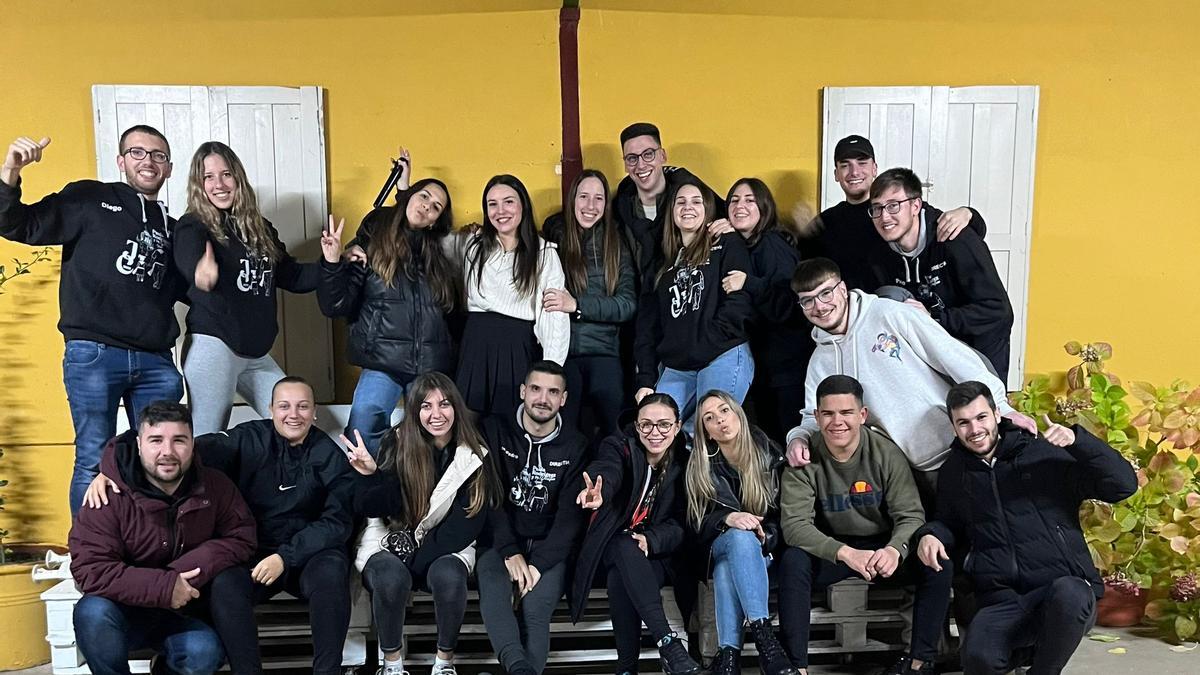 Directiva de la Peña de la Juventud Cauriense de las fiestas 2023.