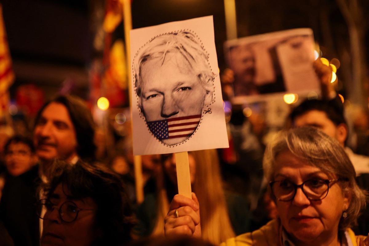 Multiples concentraciones por la libertad de Julian Assange