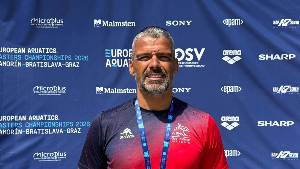 Miguel Santana hace historia y se proclama campeón de Europa de aguas abiertas