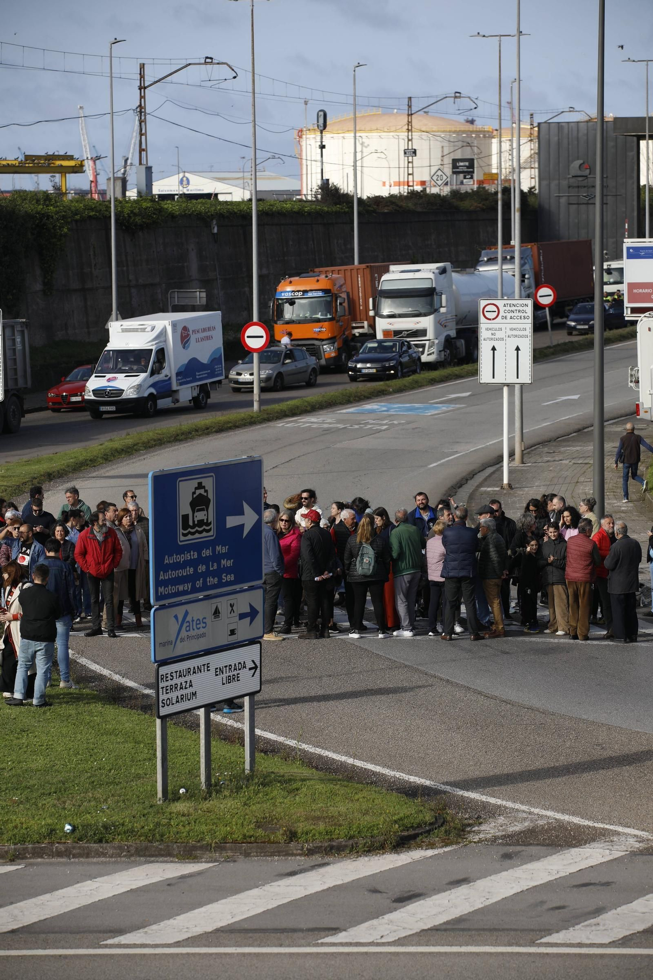 Gijón inicia las movilizaciones tras el enésimo fiasco con el vial de Jove