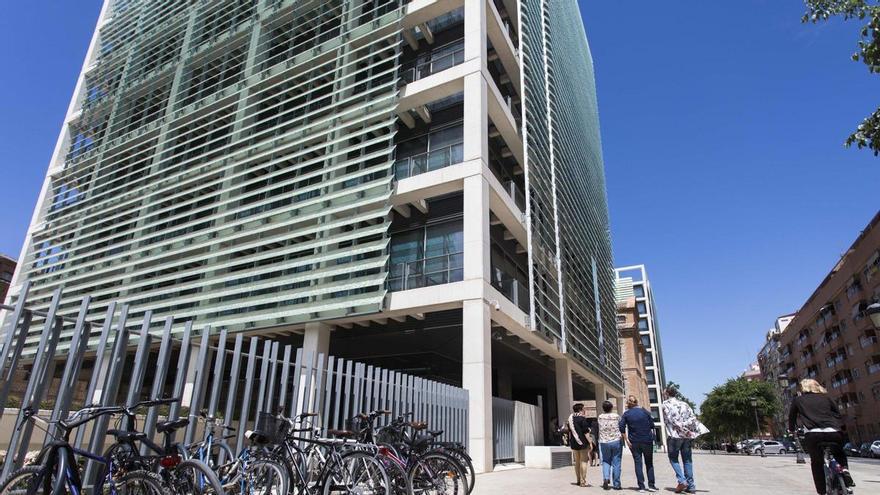 ara un 40% los procesos para ocupar plazas de funcionario como el de la pareja de Llorca