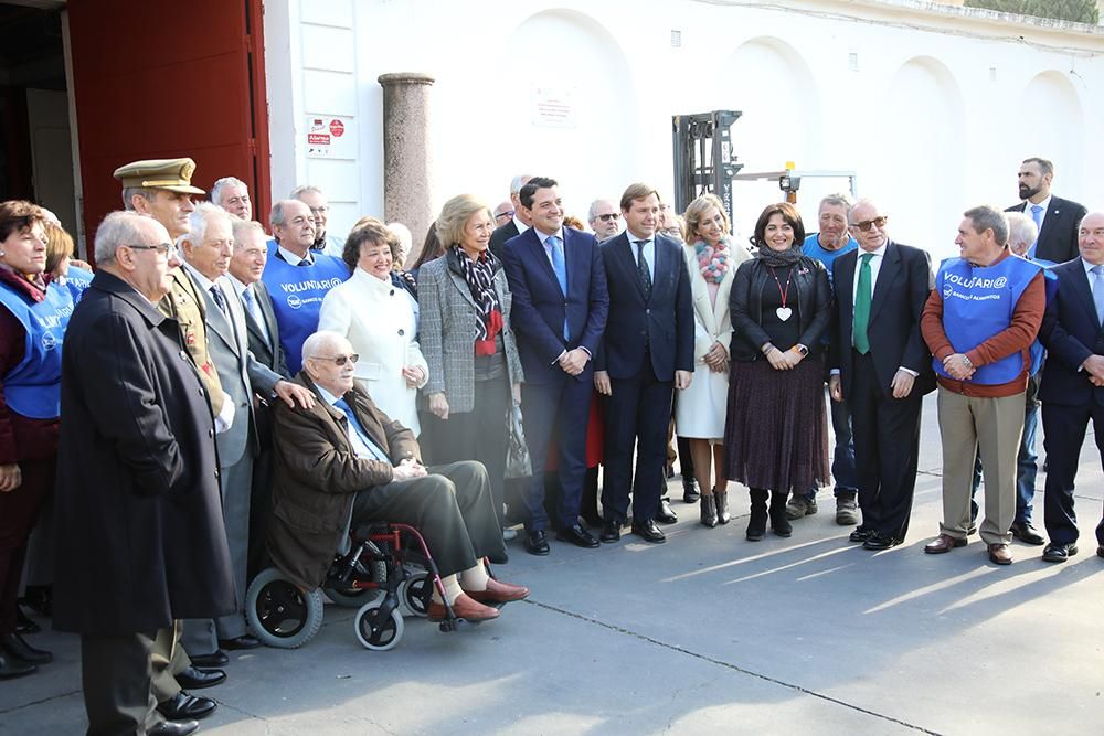 La Reina Sofía visita el Banco de Alimentos en Córdoba