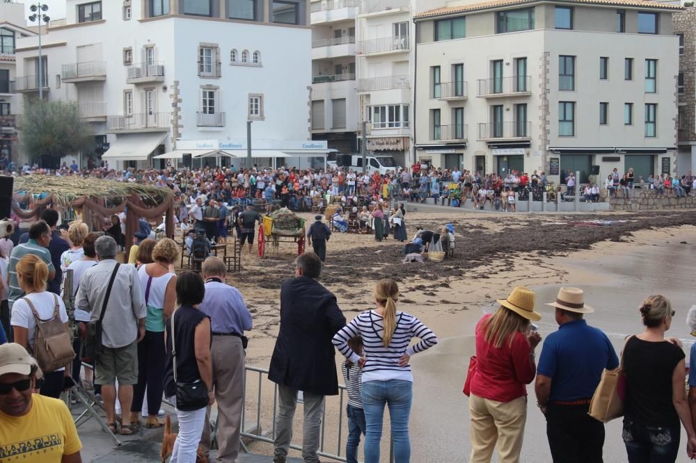 La Festa de la Sal a la platja de les Barques.