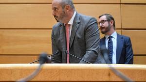 Archivo - El presidente del Senado, Pedro Rollán (i), y el portavoz del Partido Popular (PP) en el Senado, Javier Maroto (d), durante una sesión plenaria, en el Senado, a 31 de julio de 2024, en Madrid (España). El Pleno del Senado ha aprobado hoy de mane