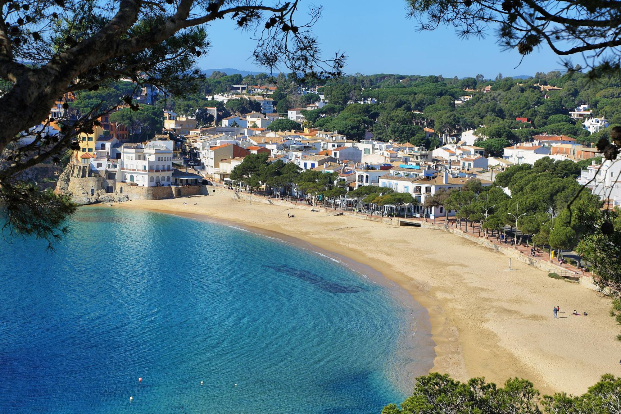 Un pueblo de montaña situado a menos de diez kilómetros de la playa, en la comarca del Maresme