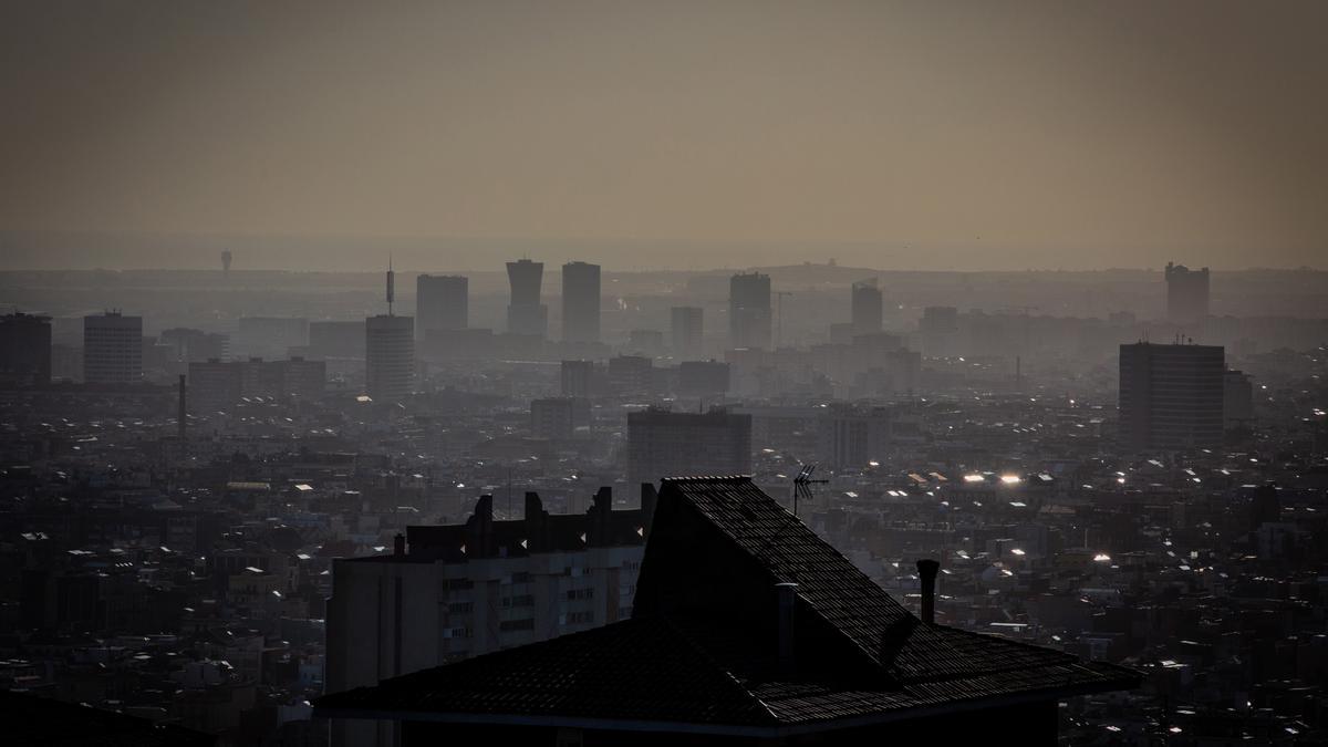 Archivo - Panorámica de la ciudad de Barcelona, en Barcelona/Catalunya (España) a 30 de enero de 2020.