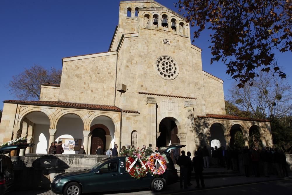 Funeral por Claudio Fernández Junquera en San Julián de Somió