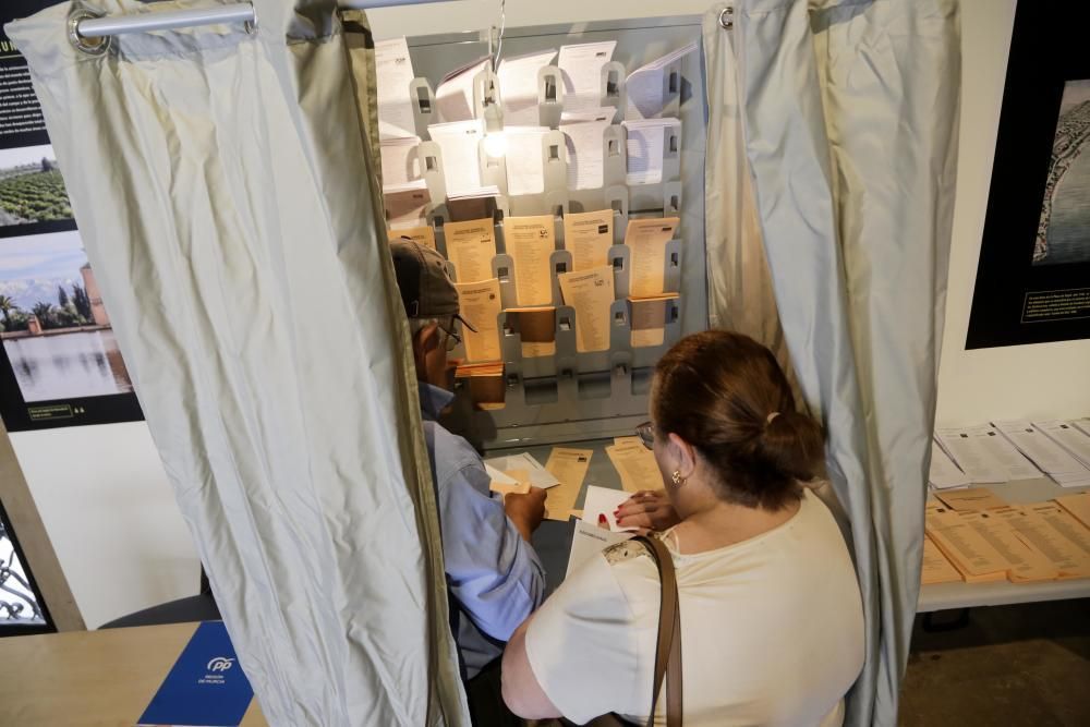 Las imágenes que nos dejan las elecciones autonómicas, europeas y municipales en la Región de Murcia