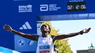 Assefa se une a la fiesta de Kipchoge en el maratón de Berlín con un récord del mundo