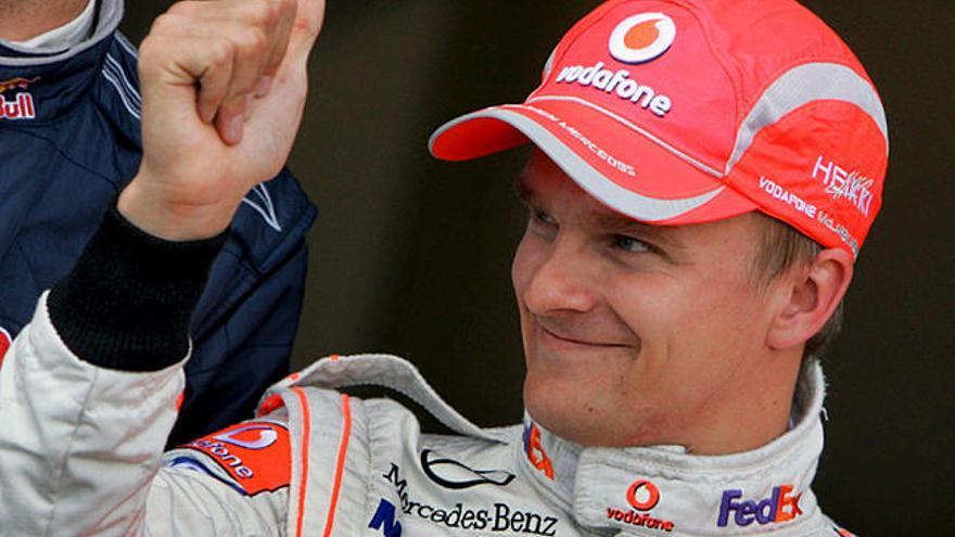 Kovalainen logra la ´pole´ y Alonso es sexto