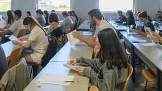 Última hora de la selectividad 2024: los estudiantes de Madrid y La Rioja son los primeros en examinarse en la EvAU