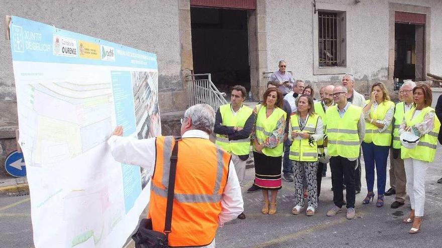 La conselleira de Infraestructuras, Ethel Vázquez, y el alcalde, Jesús Vázquez, en el inicio de las obras de la intermodal. // Iñaki Osorio